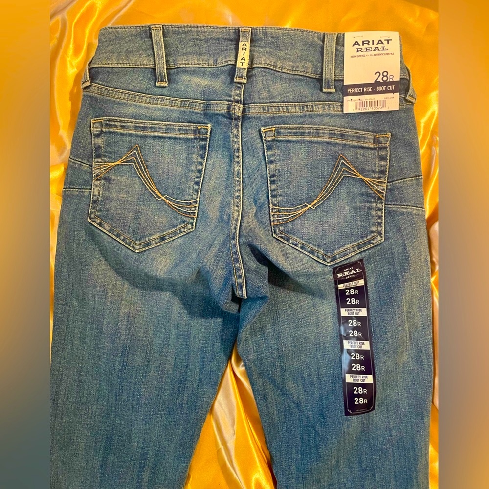Ariat New REAL Bootcut Jeans Size 28